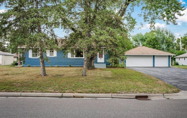 7208 Florida Avenue N, Brooklyn Park, MN 55428