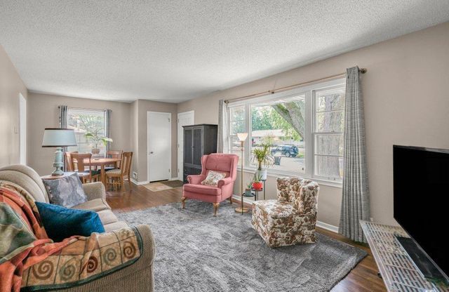 7208 Florida Avenue N, Brooklyn Park, MN 55428