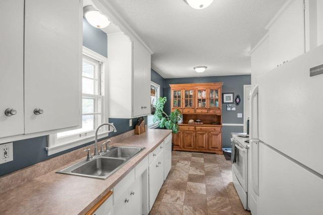 7208 Florida Avenue N, Brooklyn Park, MN 55428