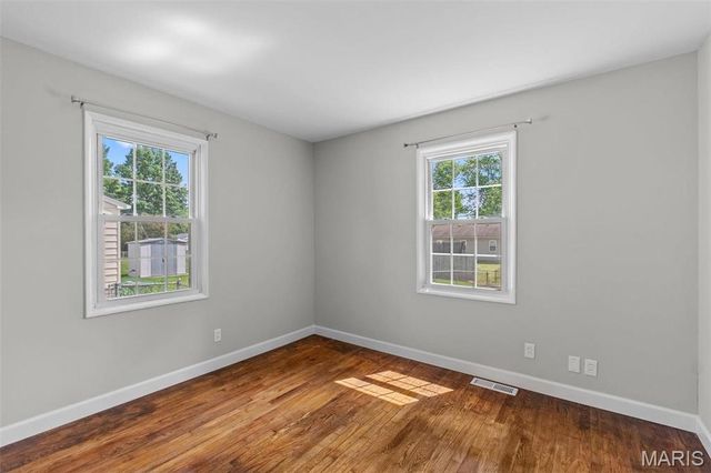 2490 Mullanphy Lane, Florissant, MO 63031