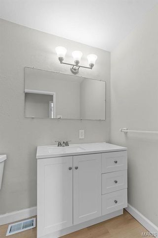 2490 Mullanphy Lane, Florissant, MO 63031