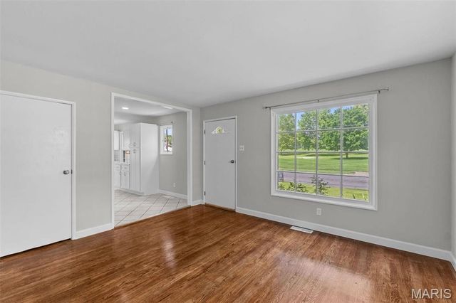 2490 Mullanphy Lane, Florissant, MO 63031