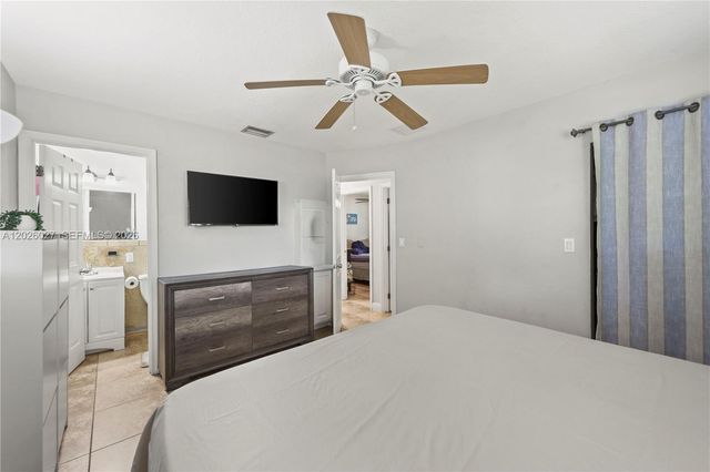 1611 SW 67th Ave, North Lauderdale, FL 33068