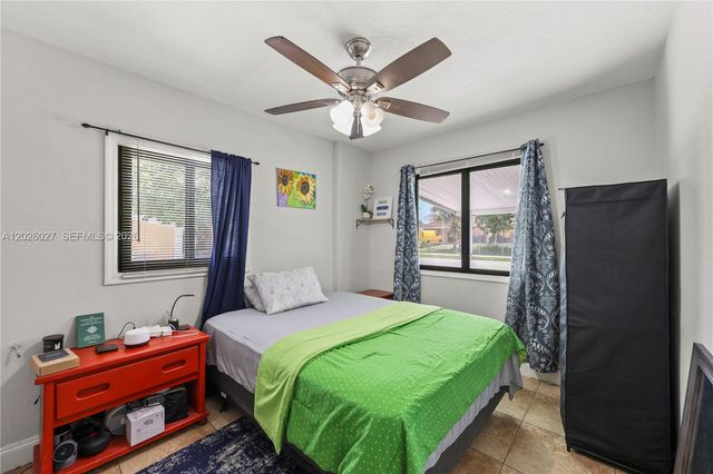 1611 SW 67th Ave, North Lauderdale, FL 33068