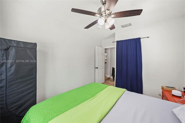 1611 SW 67th Ave, North Lauderdale, FL 33068