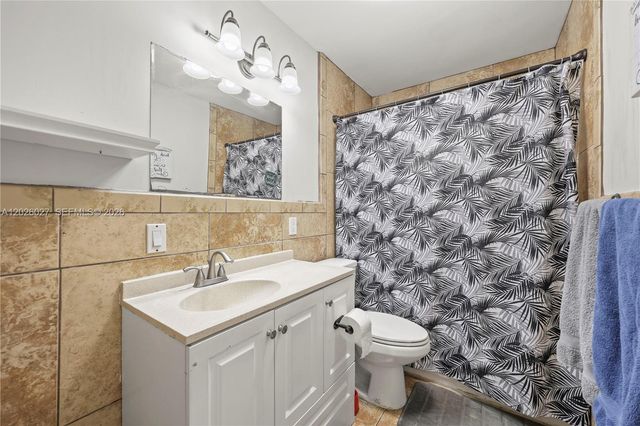1611 SW 67th Ave, North Lauderdale, FL 33068