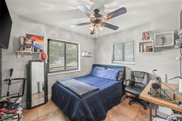 1611 SW 67th Ave, North Lauderdale, FL 33068