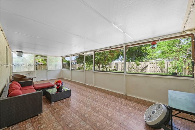 1611 SW 67th Ave, North Lauderdale, FL 33068