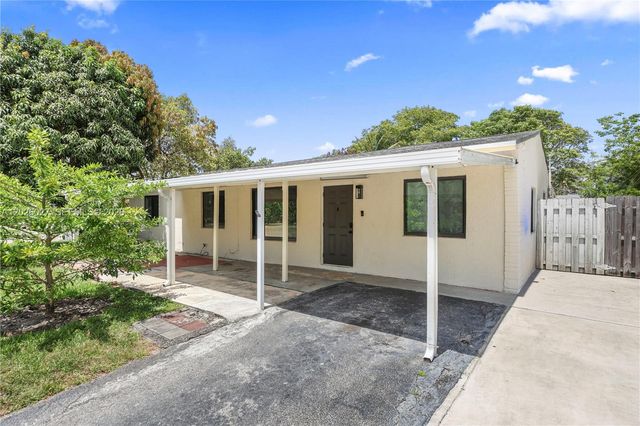 1611 SW 67th Ave, North Lauderdale, FL 33068