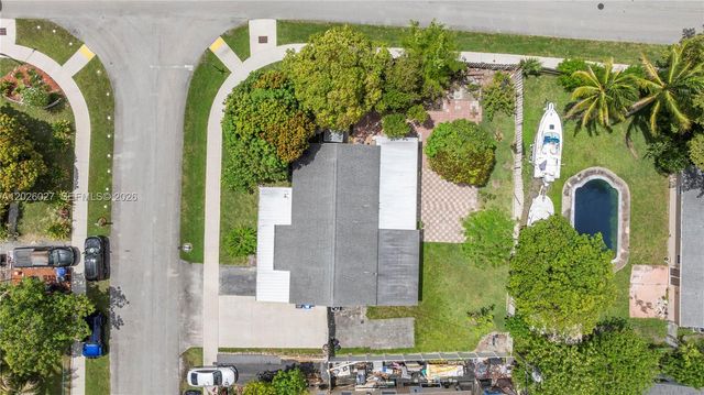 1611 SW 67th Ave, North Lauderdale, FL 33068