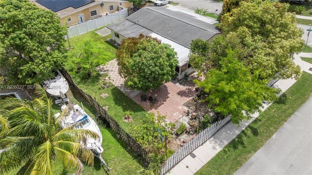 1611 SW 67th Ave, North Lauderdale, FL 33068
