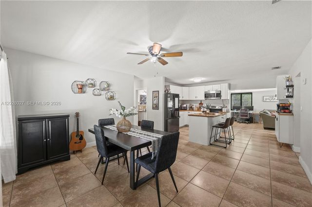 1611 SW 67th Ave, North Lauderdale, FL 33068