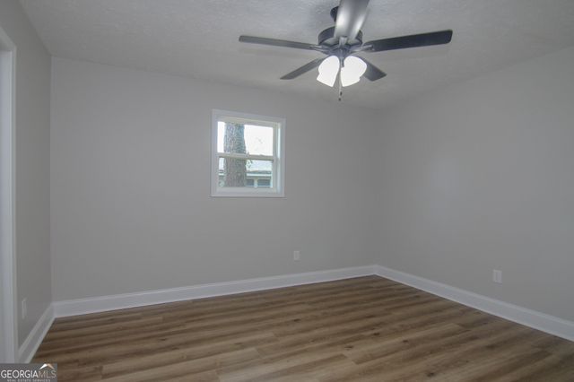 325 Wisconsin Avenue, Warner Robins, GA 31093