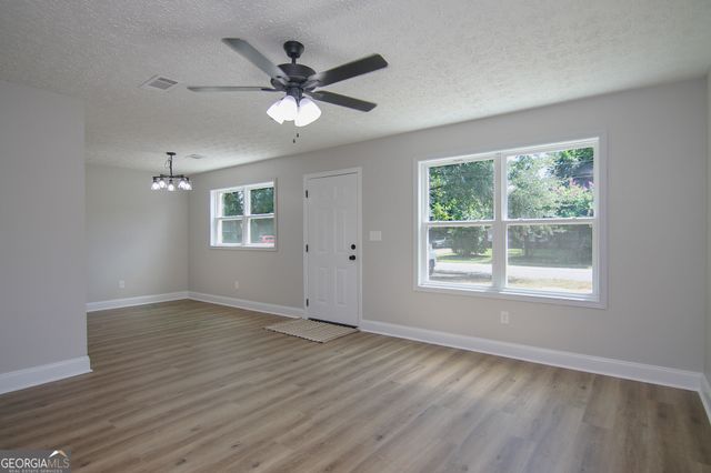325 Wisconsin Avenue, Warner Robins, GA 31093