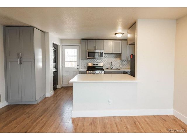 1564 Verbena St, Denver, CO 80220
