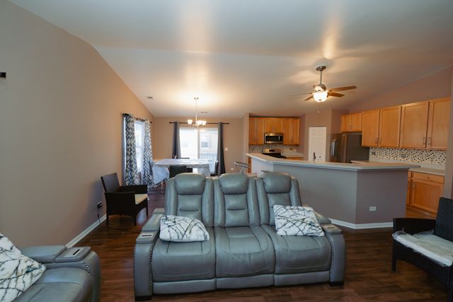 5012 Norwalk Court, Plainfield, IL 60586