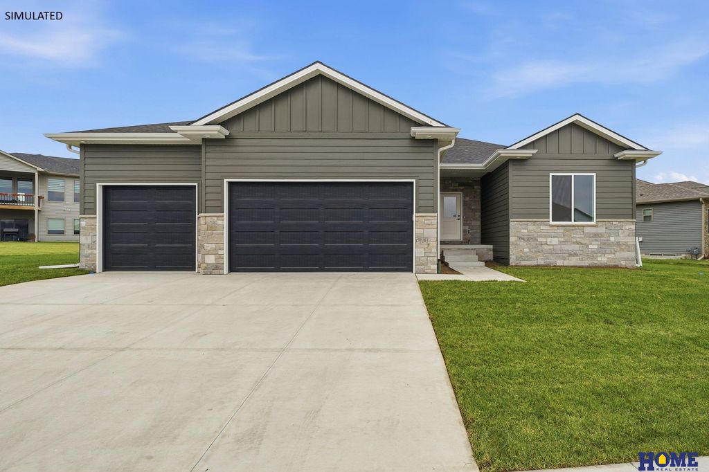 810 Dartford Lane, Lincoln, NE 68527