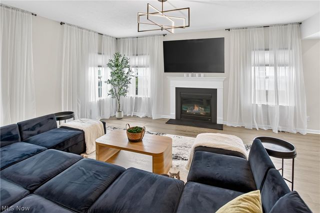 76 Wanda Court, Kent, OH 44240