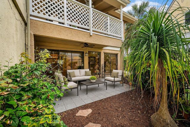5664 Santiago Circle, Boca Raton, FL 33433