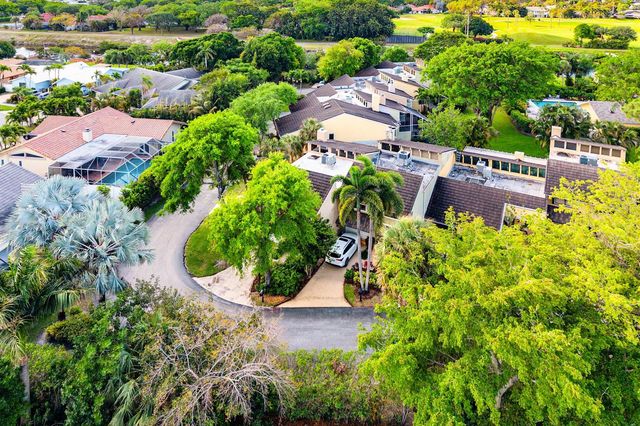 5664 Santiago Circle, Boca Raton, FL 33433