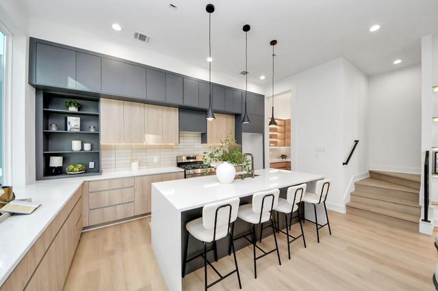 1603 W 25th Street, Houston, TX 77008
