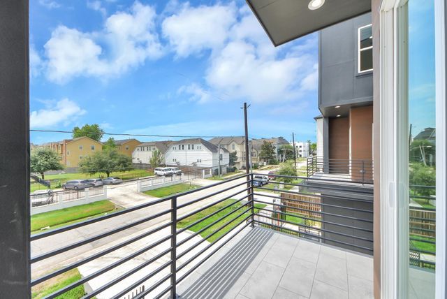 1603 W 25th Street, Houston, TX 77008
