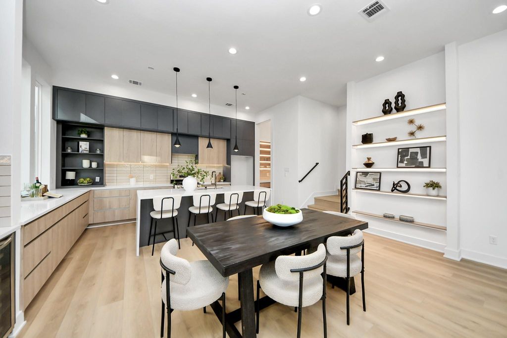 1603 W 25th Street, Houston, TX 77008