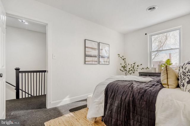 100 SHIPWAY, Dundalk, MD 21222