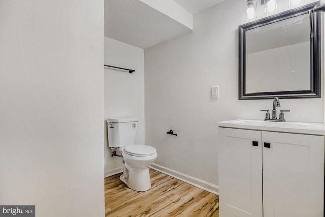 100 SHIPWAY, Dundalk, MD 21222