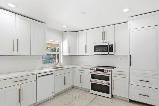 1430 NW 73RD Avenue NW, Plantation, FL 33313