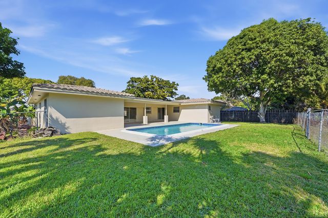 1430 NW 73RD Avenue NW, Plantation, FL 33313
