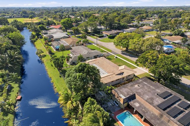 1430 NW 73RD Avenue NW, Plantation, FL 33313
