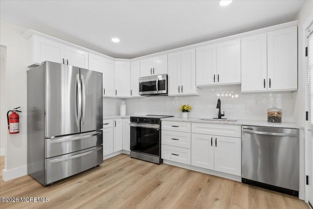 15 Frilham Lane, Manchester, NJ 08759