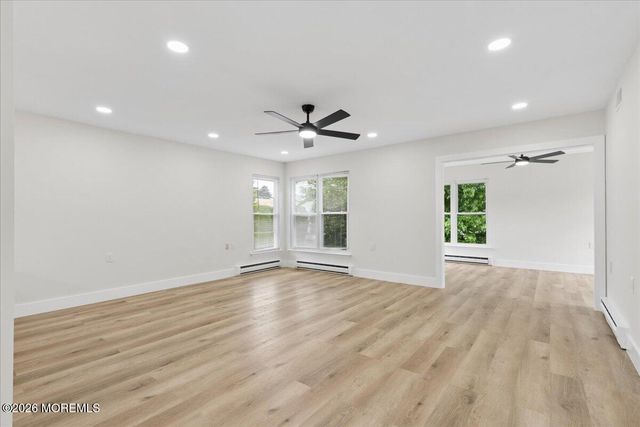 15 Frilham Lane, Manchester, NJ 08759