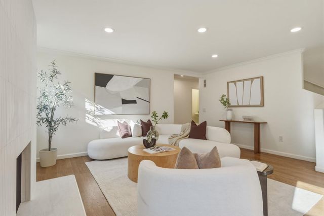 250 Alexander Avenue, Redwood City, CA 94061