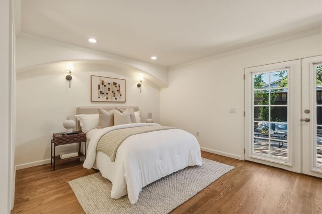 250 Alexander Avenue, Redwood City, CA 94061
