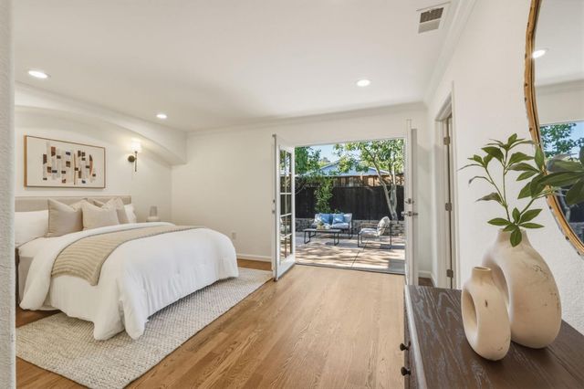 250 Alexander Avenue, Redwood City, CA 94061