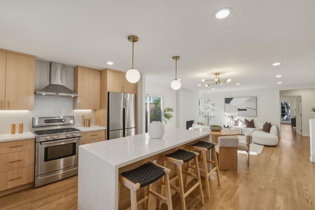250 Alexander Avenue, Redwood City, CA 94061