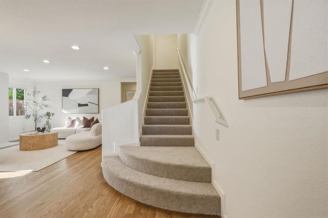 250 Alexander Avenue, Redwood City, CA 94061