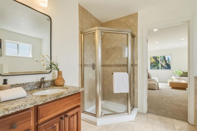 250 Alexander Avenue, Redwood City, CA 94061