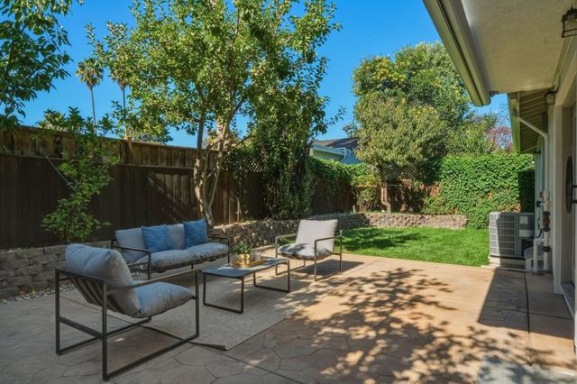 250 Alexander Avenue, Redwood City, CA 94061