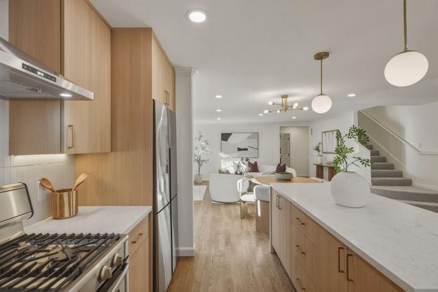 250 Alexander Avenue, Redwood City, CA 94061