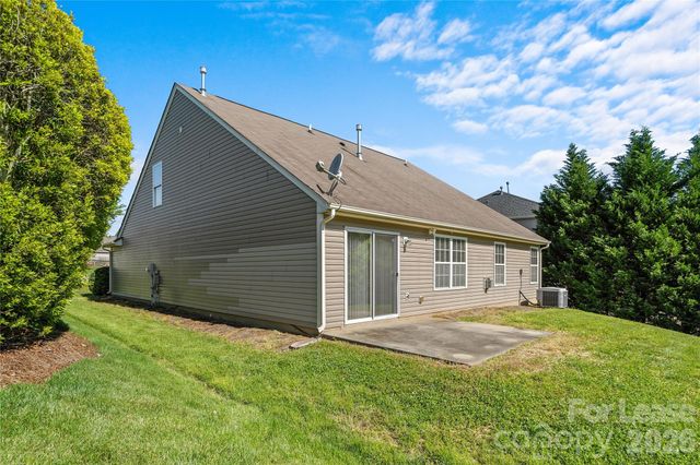 1459 Moss Creek Drive, Harrisburg, NC 28075