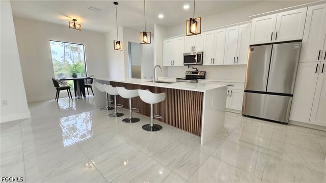 1402 5th AVE, Lehigh Acres, FL 33972