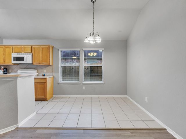 218 Silverbrook Lane, Dickinson, TX 77539