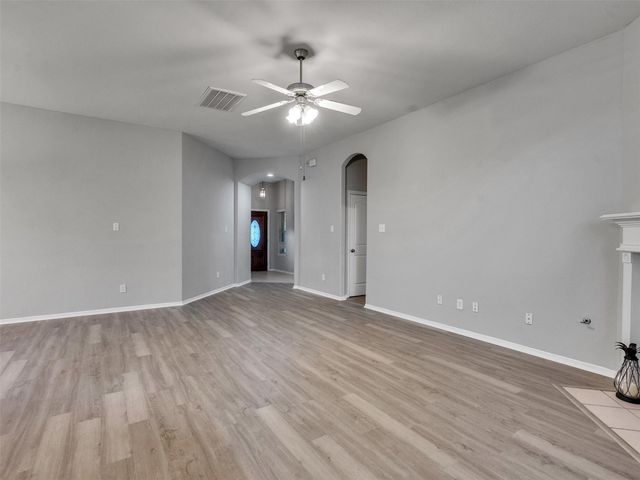 218 Silverbrook Lane, Dickinson, TX 77539