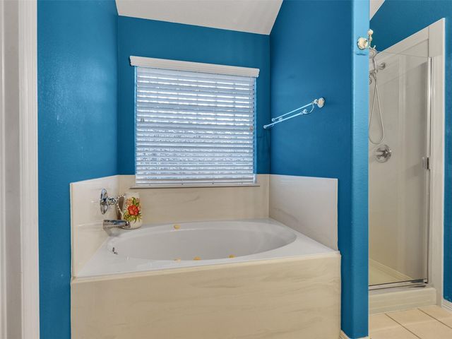 218 Silverbrook Lane, Dickinson, TX 77539