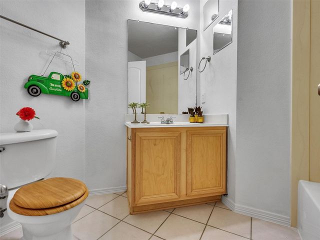 218 Silverbrook Lane, Dickinson, TX 77539