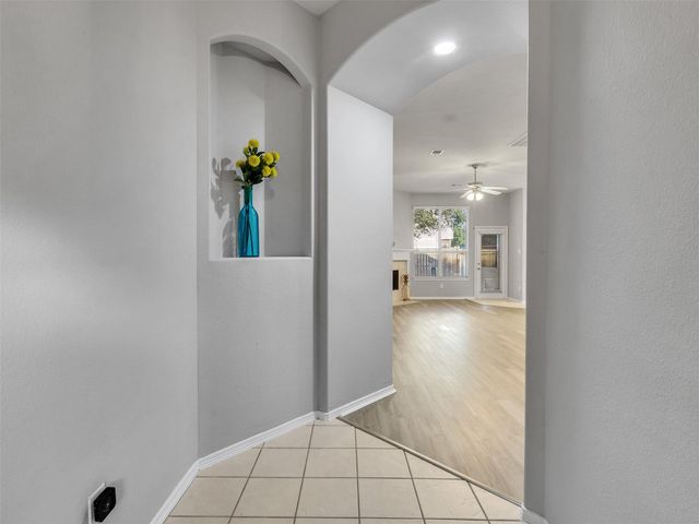 218 Silverbrook Lane, Dickinson, TX 77539