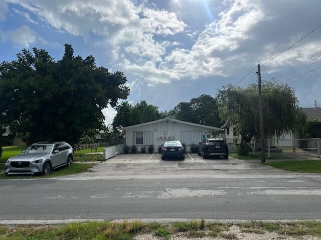 106 NW 12TH Avenue 1-2, Dania Beach, FL 33004